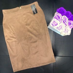 Fashion Nova NWT women’s skirt